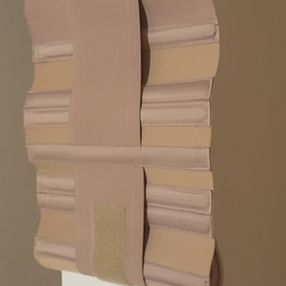 CURAD Universal Elastic Back Brace for Back Pain and Lower Back Pain, Universal - Picture 8 of 12